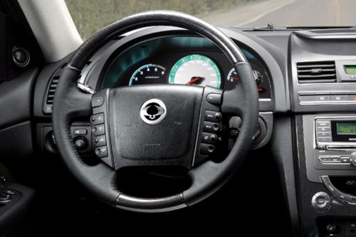 سانج يونج Rexton W Steering Wheel