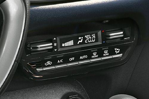 Front AC Controls of سوزوكي بالينو