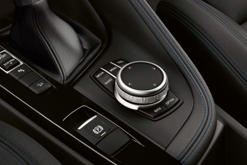 Center Controls of بي إم دبليو X2 (2022-2023)