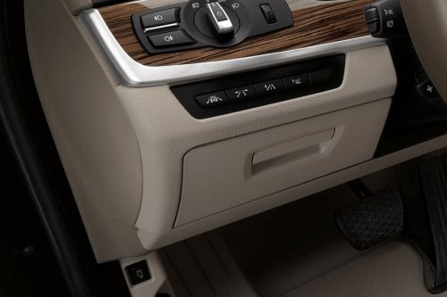 BMW Active Hybrid 5 Glove Box