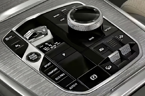 Center Controls of BMW X7
