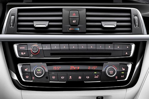 Front AC Controls of BMW M3 Sedan