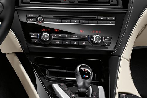 Front AC Controls of BMW M6 Gran Coupe