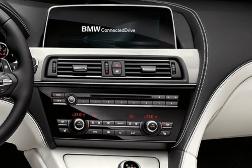 Side AC Controls of بي إم دبليو M6 Convertible