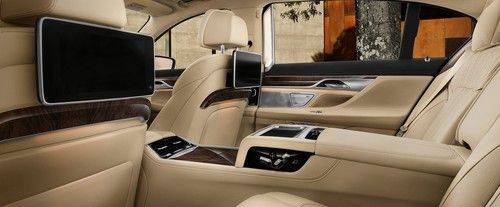 Rear Seat Entertainment of بي إم دبليو 7 series (2016-2019)