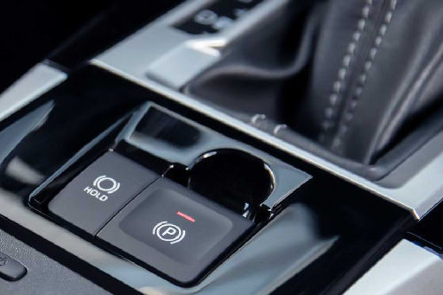 Center Controls of Toyota Veloz