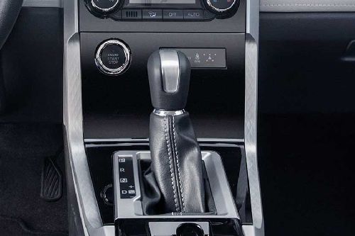 Toyota Veloz Gear Shifter