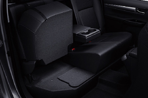 Folding Seats of تويوتا هايلكس
