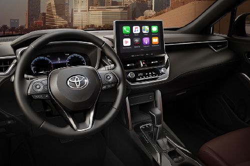 Dashboard View of كورولا كروس