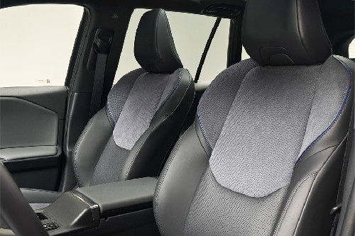 راف فور ٢٠٢٦ Front Seats