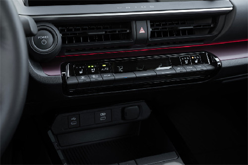 Front AC Controls of Toyota Prius