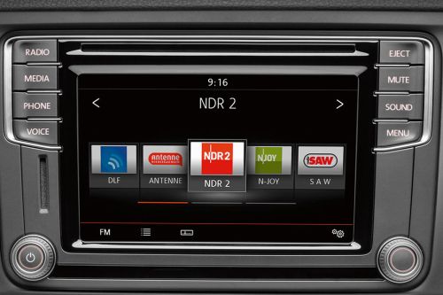 Stereo View of Jetta (2019-2023)
