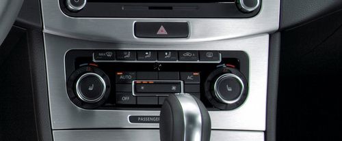 Front AC Controls of Volkswagen Passat (2012-2021)