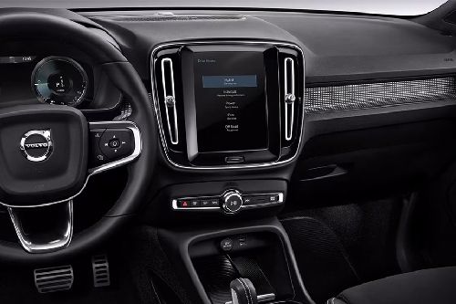 Front AC Controls of Volvo XC40