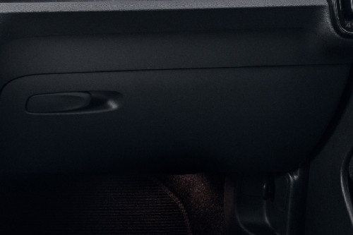 Volvo EC40 Glove Box