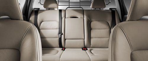 فولفو إكس سي ٧٠ (٢٠٢٢–٢٠٢٣) Rear Seats