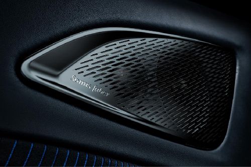 Speakers View of مازيراتي MC20
