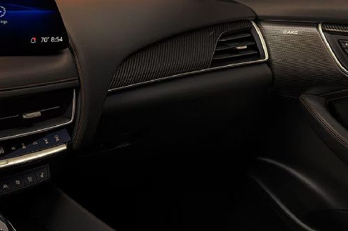 كاديلاك سي تي 5  Glove Box