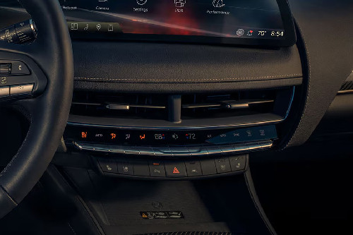 Front AC Controls of كاديلاك سي تي 5 في