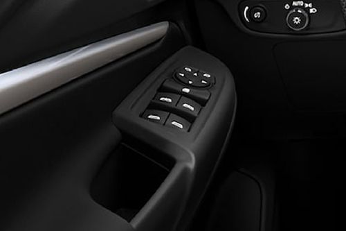 Chevrolet Bolt EV Drivers Side In Side Door Controls