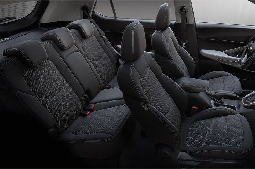 شفروليه جروف Front And Rear Seats Together
