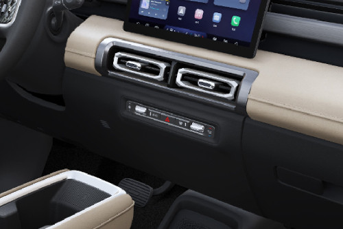 Front AC Controls of شفروليه سبارك إي يو في