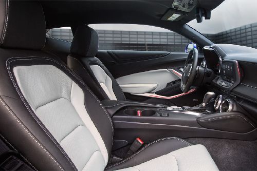 شفروليه كمارو Driver's Side View Door Open