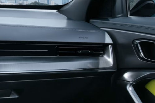One Front Side Ac Vents