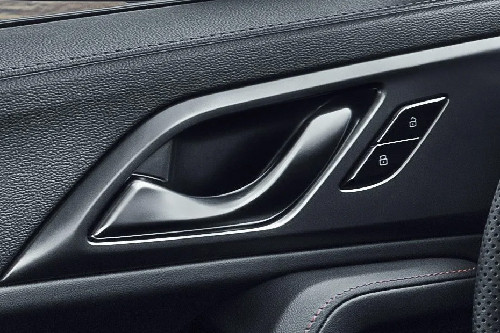door handle interior of إم جي HS
