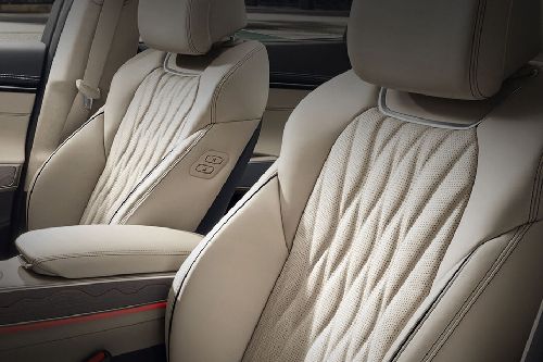 GV70 Armrest Rear
