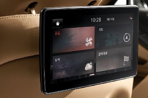 Rear Seat Entertainment of Genesis G80