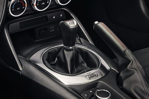 أبارث 124 Spider Gear Shifter
