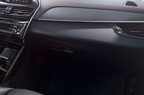 بورجوارد BX5 Glove Box