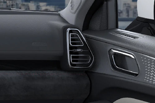 Jolion Max Front Side Ac Vents