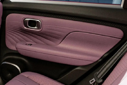 door handle interior of جي أي سي آيون يو تي