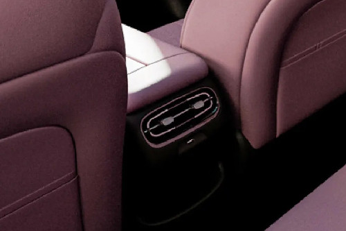 آيون يو تي Rear AC Controls