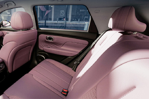 جي أي سي آيون يو تي Rear Seats