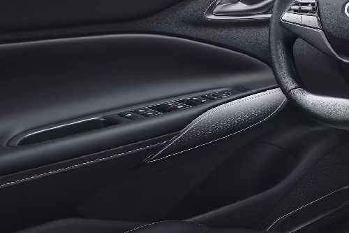 جي أي سي آيون إي إس Drivers Side In Side Door Controls