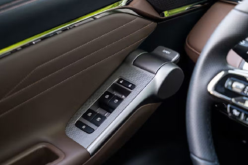 GAC GS4 Drivers Side In Side Door Controls