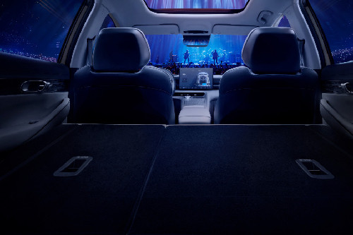 Folding Seats of جيلي إي إكس ٥