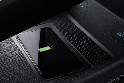 Power Accessories Outlet View of Geely Azkarra