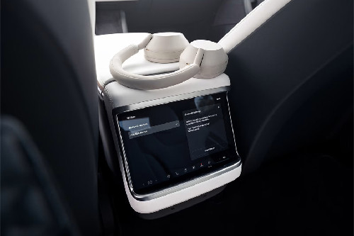 Model X Rear AC Controls
